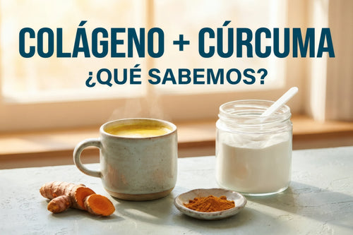 Colágeno con cúrcuma: taza de leche dorada, raíz de cúrcuma y frasco genérico de colágeno en polvo.
