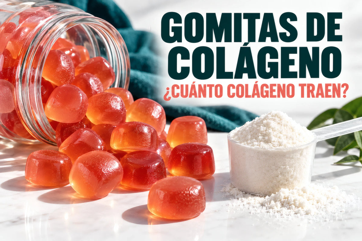 Gomitas junto a una medida de colágeno en polvo; ¿cuánto colágeno traen?